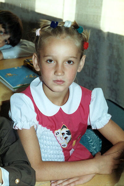 Фото из Я.Картинки. Оля в детстве