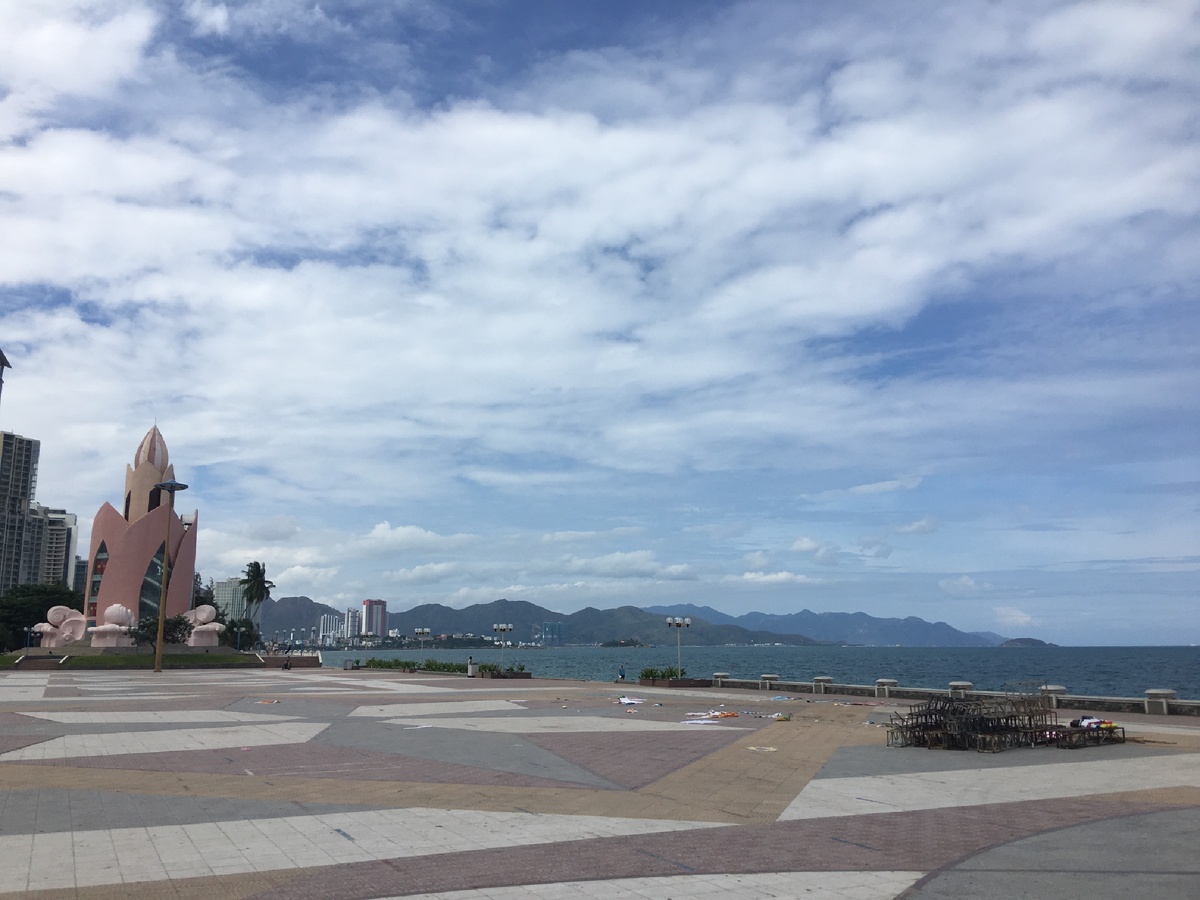 г.Нячанг, Лотос