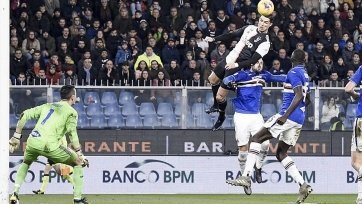 Португальский форвард забил мяч в ворота «Сампдории», выпрыгнув на 71 сантиметр.
