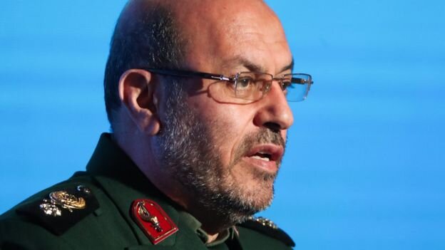 Правообладатель иллюстрацииVALERY SHARIFULIN/TASSImage captionСоветник верховного лидера Ирана Хосейн Деган считает, что войну начали США