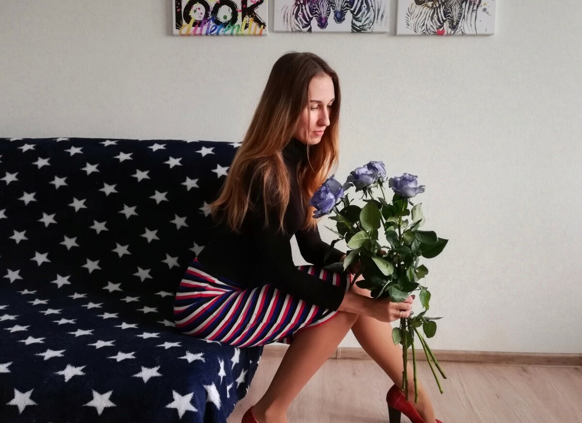 Синие розы. Фото канала "Весело с детьми"