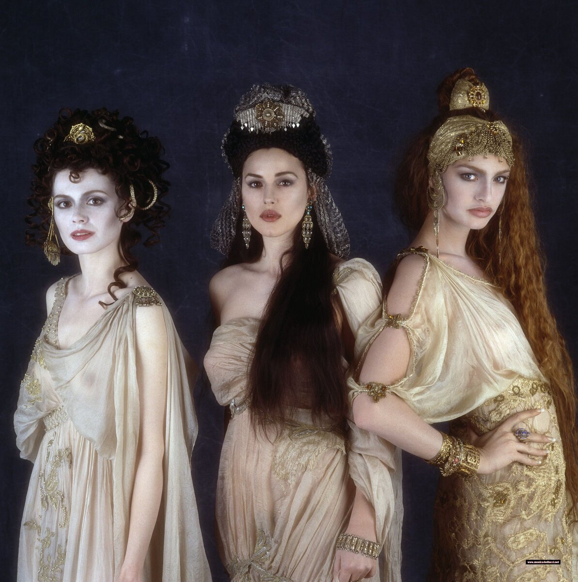 Monica bellucci bram stoker's dracula