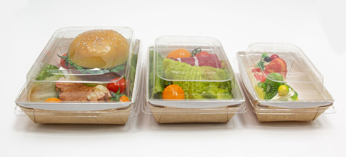 Еда аккуратно разложена по контейнерам