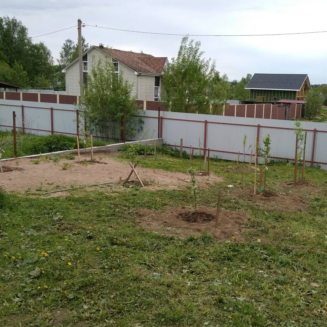 Видите,  какой уклон?  А это уже после поднятия и выравнивания! 