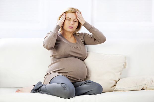 Снятие головной боли при беременности методами остеопатии