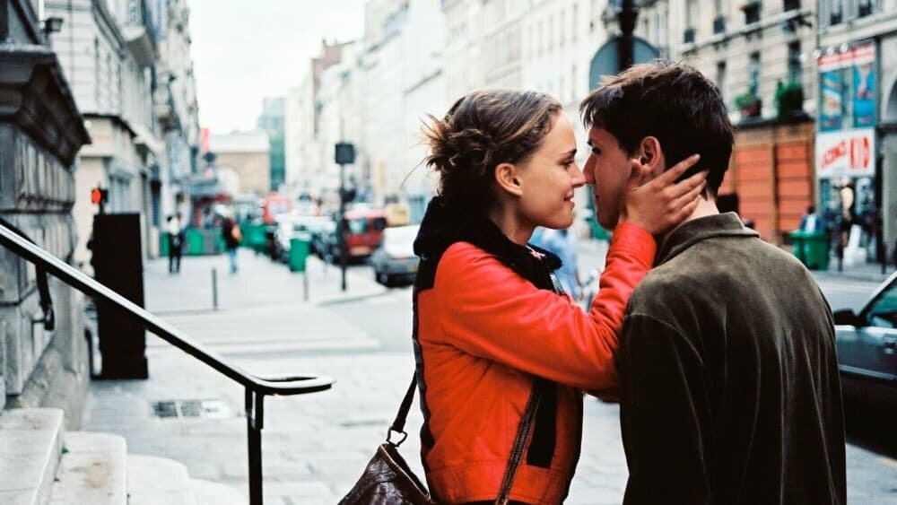 Кадр из фильма "Париж, я люблю тебя" / "Paris, je t’aime" (Франция, Германия, Лихтенштейн, Швейцария), 2006