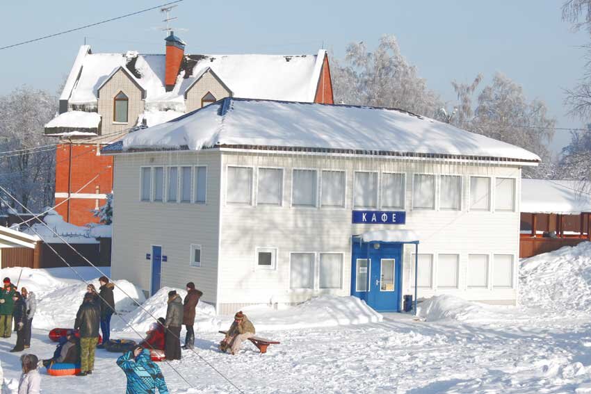 Юкковское сельское поселение. Лыжная база Юкки. СК Юкки лыжная база. Горнолыжка Юкки. Юкки-парк; источник: https://Skiings.ru/gornolyzhnye-kurorty-leningradskoj-oblasti.html.