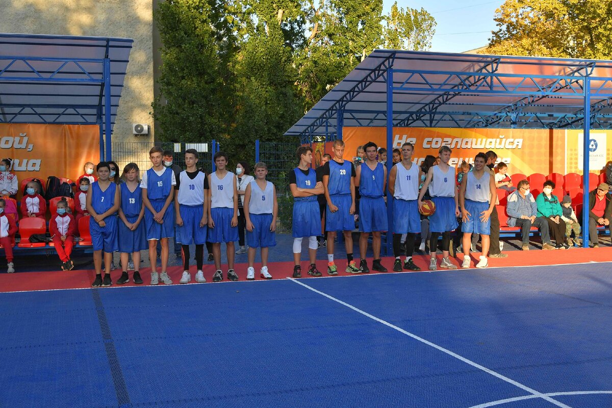 В Волгодонске построен современный баскетбольный мини-стадион
