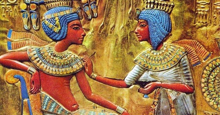 Спинка трона, на которой изображены Тутанхамон и его супруга. Источник: www.google.com