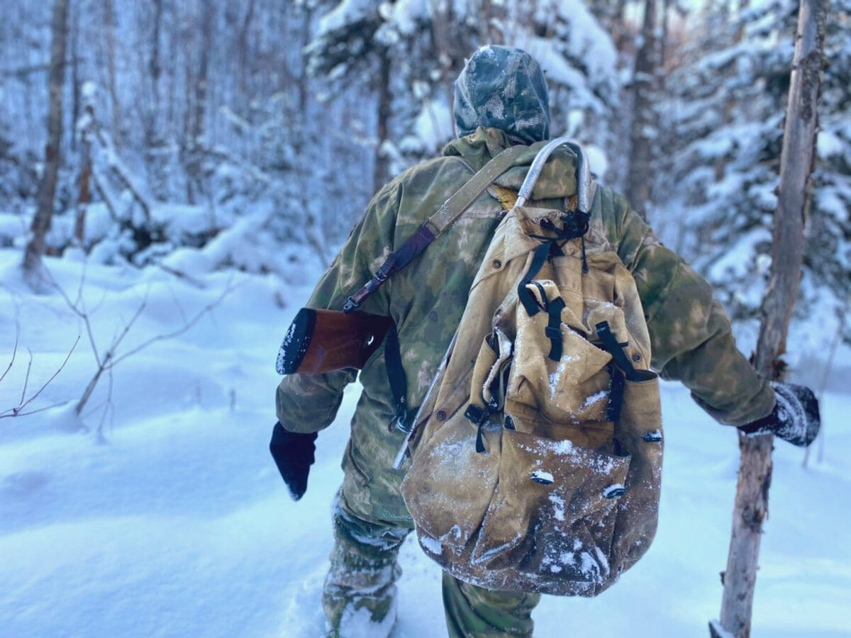 Охотник-промысловик на обходе ежедневного маршрута (Ruspushnina / CC BY-NC-ND)