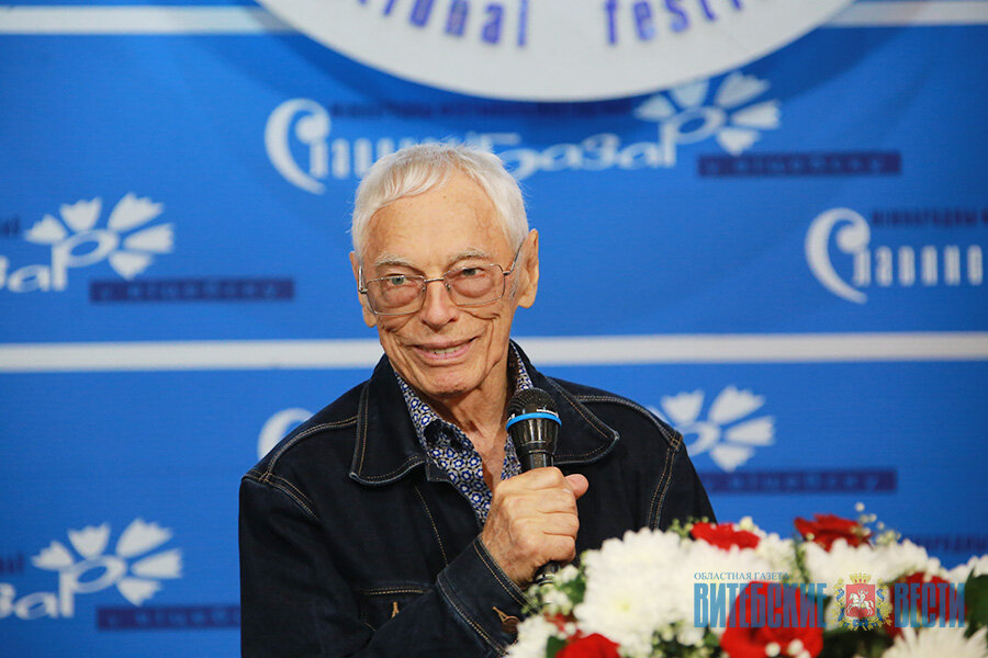 Автор музыки к "Песне про зайцев" композитор Александр Сергеевич Зацепин