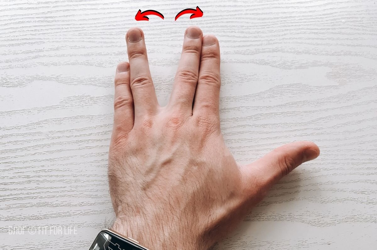 Гимнастика для пальцев и кистей рук от массажиста. Делаю её каждый день по  3 минуты | ДМИТРИЙ НОРОК | FIT FOR LIFE | Дзен