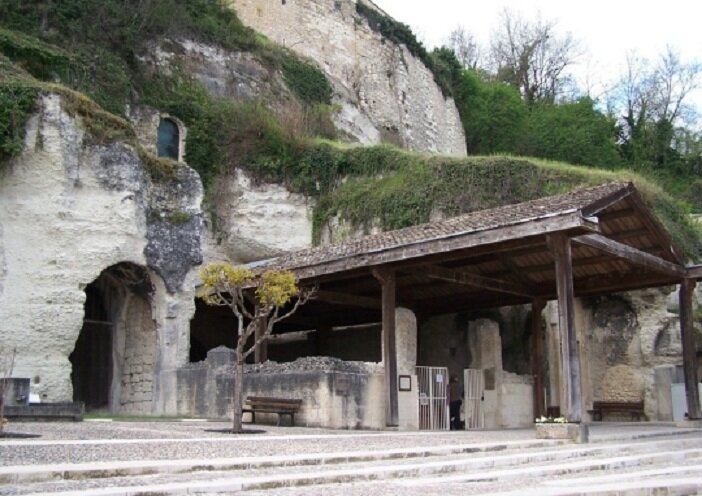 Монолитная церковь Сен-Жан. Источник фото: http://decouvertes.fr/content/aubeterre-sur-dronne