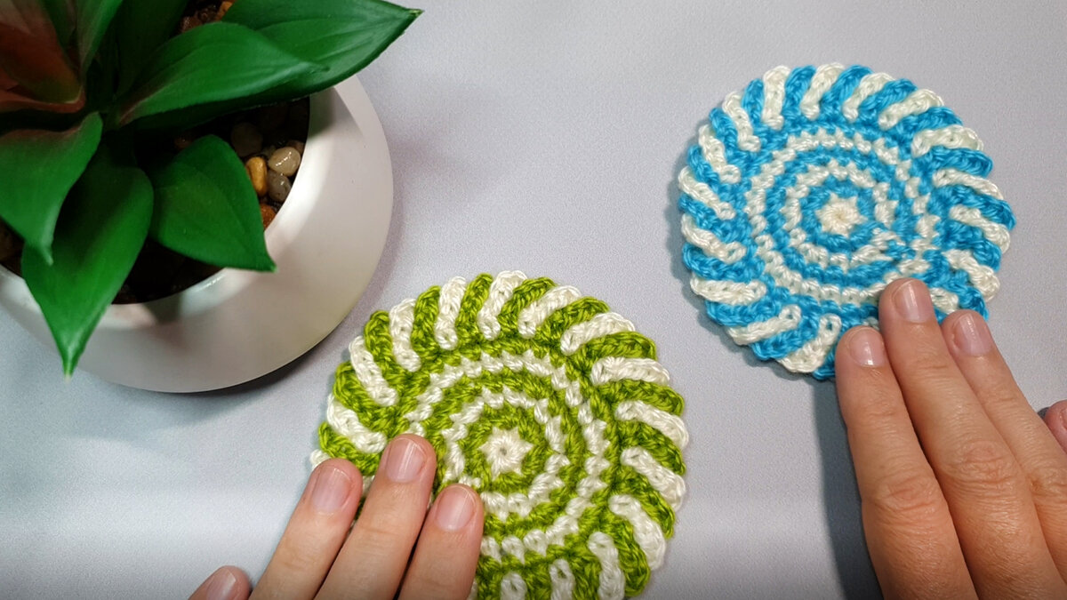 подставка под чашку крючком