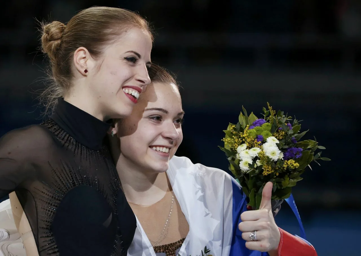 Каролина Костнер и Аделина Сотникова