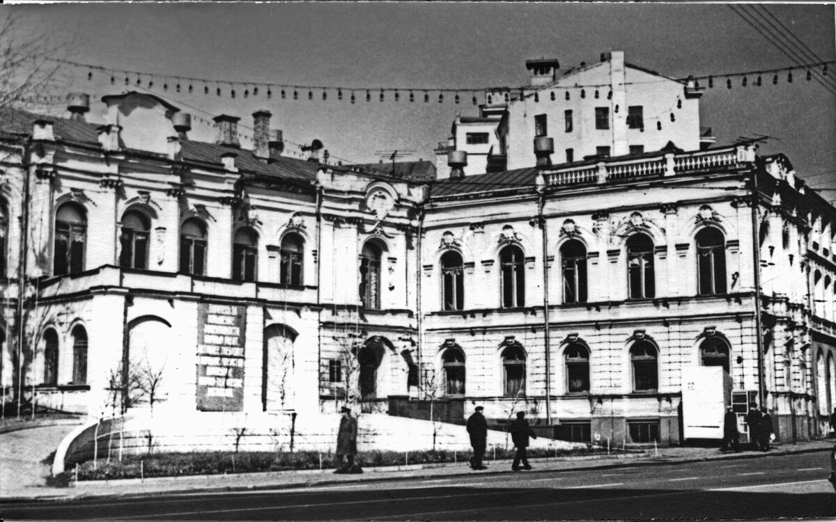 Попал в одну из красивейших усадеб Москвы, где в свое время бывал ...