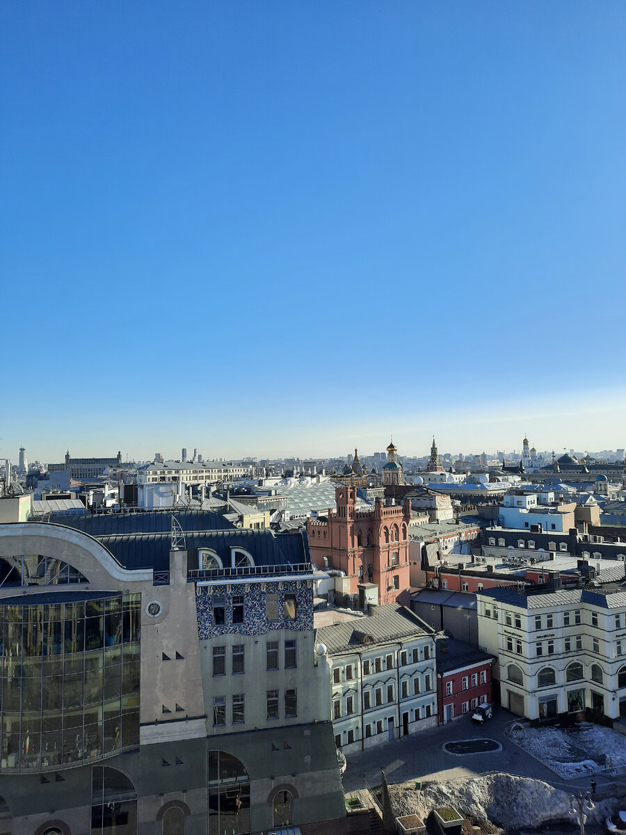 Вид на Москву со смотровой площадки ЦДМ.
