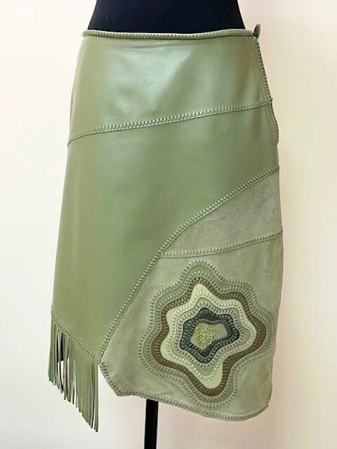 Кожаная юбка с аппликацией. Ателье Ирины Берзиной.