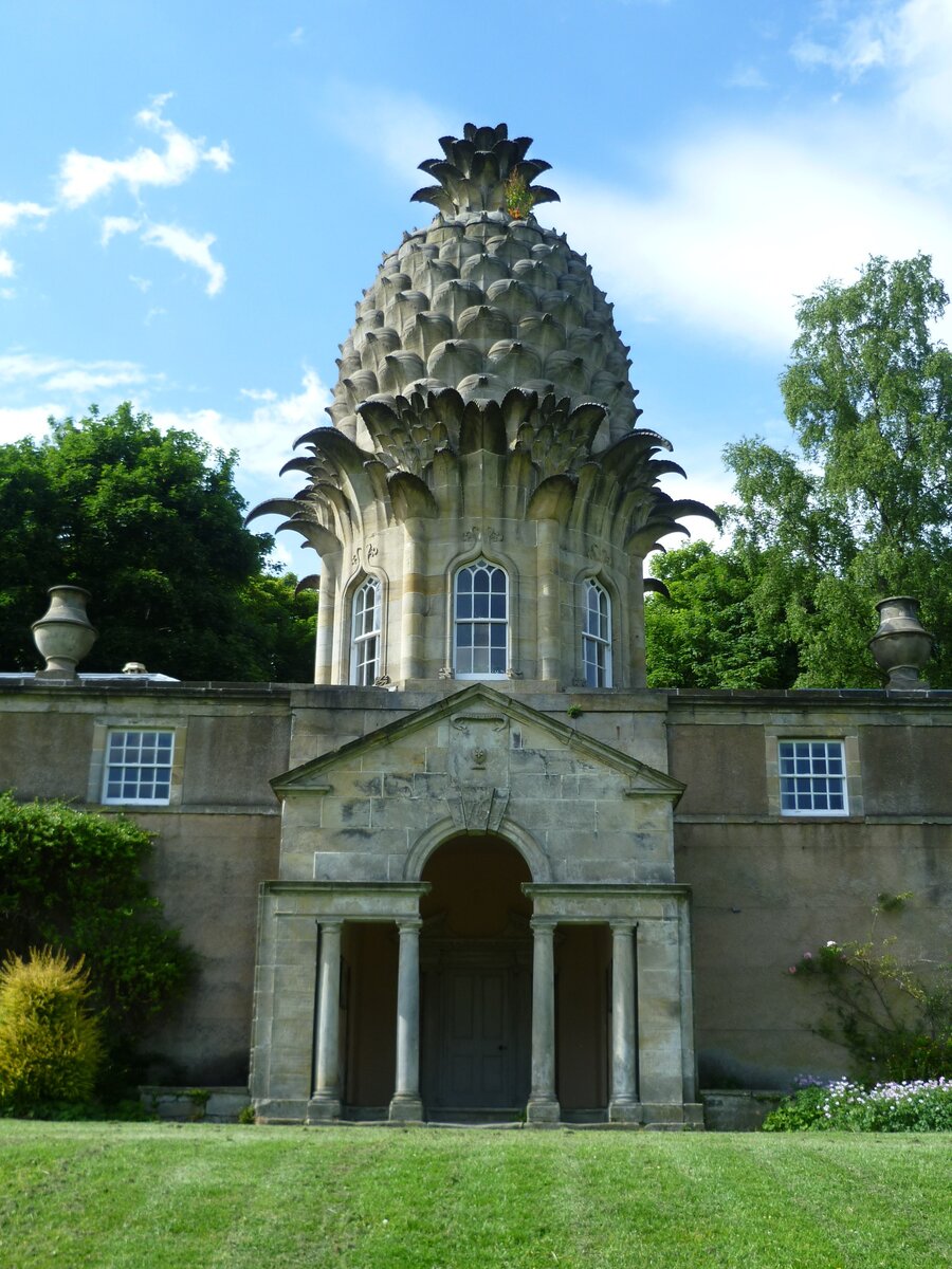 Dunmore Pineapple, Dunmore Park near Airth. Source: Wikimedia Commons http://commons.wikimedia.org/wiki/Main_Page 