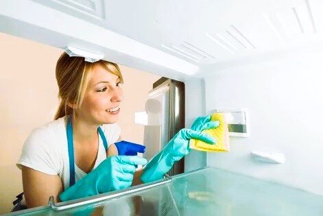 Вот и эта тоже подозрительно счастливая, не верю