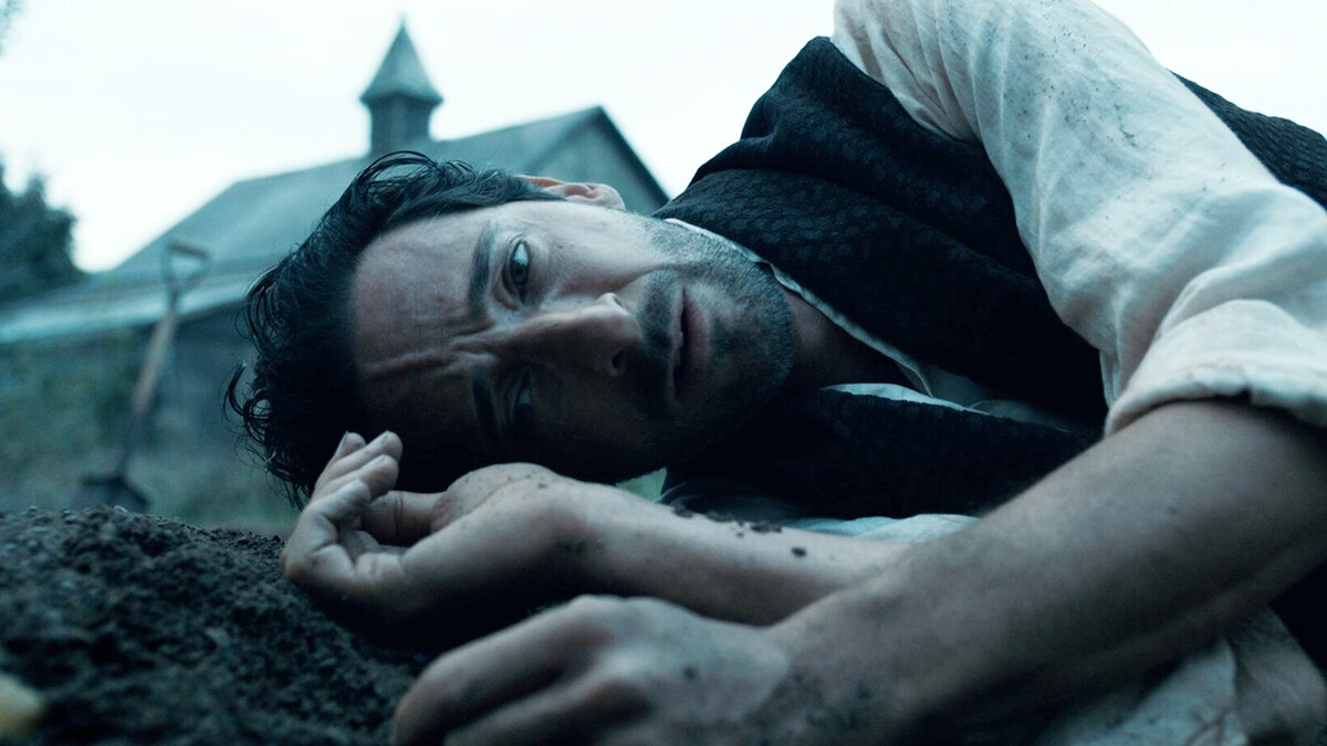 Жутко атмосферный мистический триллер, снятый по роману Стивена Кинга. 