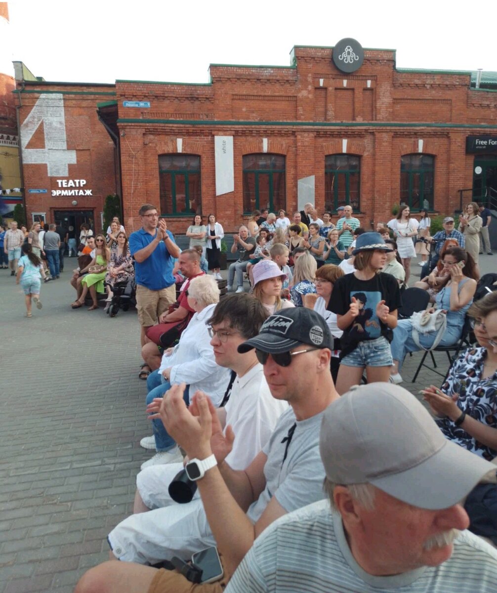  После посещения двух фестивалей "PATIO JAZZ FEST "  на LIKERKA LOFT в Туле, которые прошли с аншлагом  в 2022 и 2023,  я  понял, что в нашем городе люди любят джаз, также к нам в гости, с большим...-34