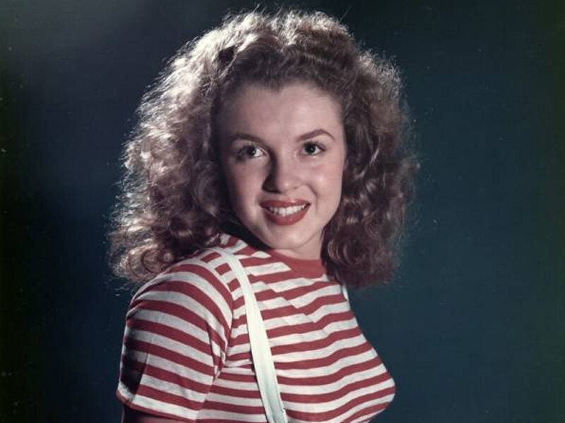 В 20 лет Норма Джин Мортенсен изменила имя на Мэрилин и взяла девичью фамилию матери – Монро