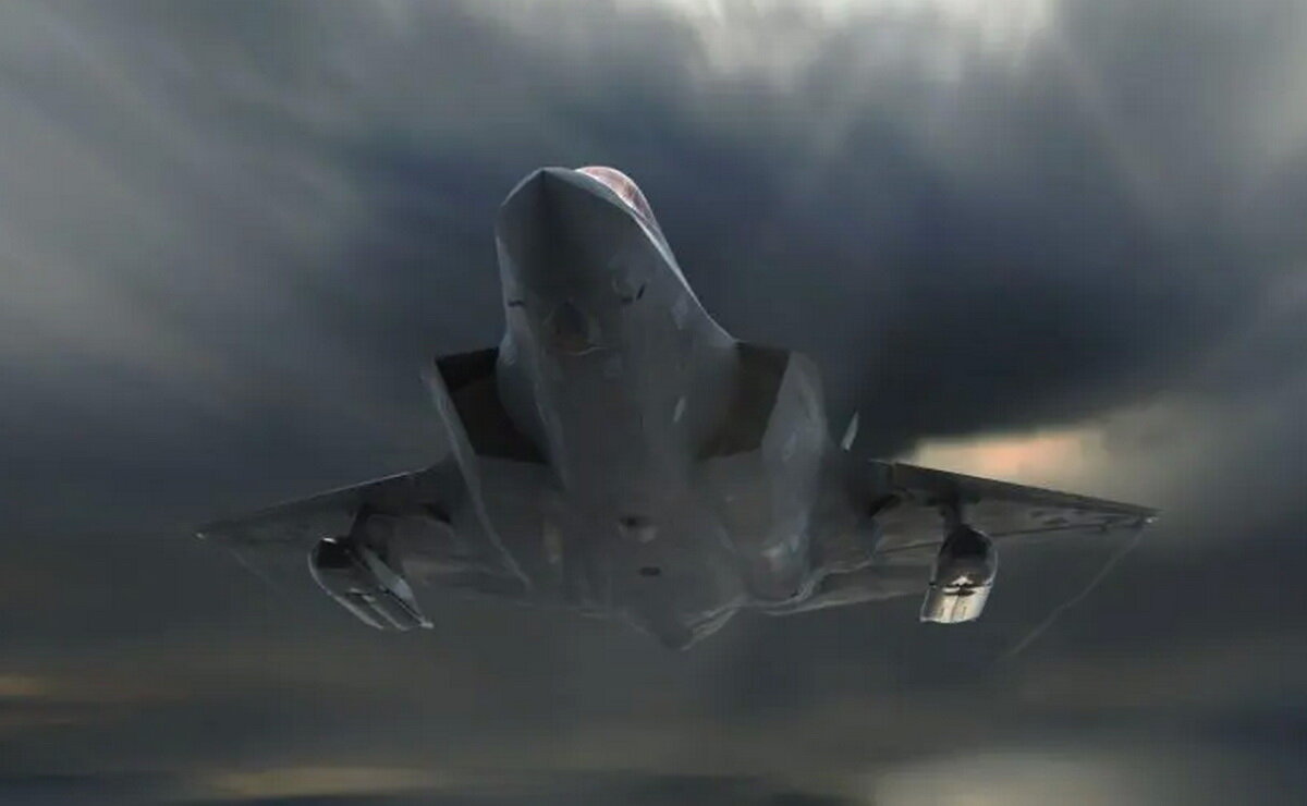 Постер F-35 с ракетами LRASM компании Lockheed Martin.