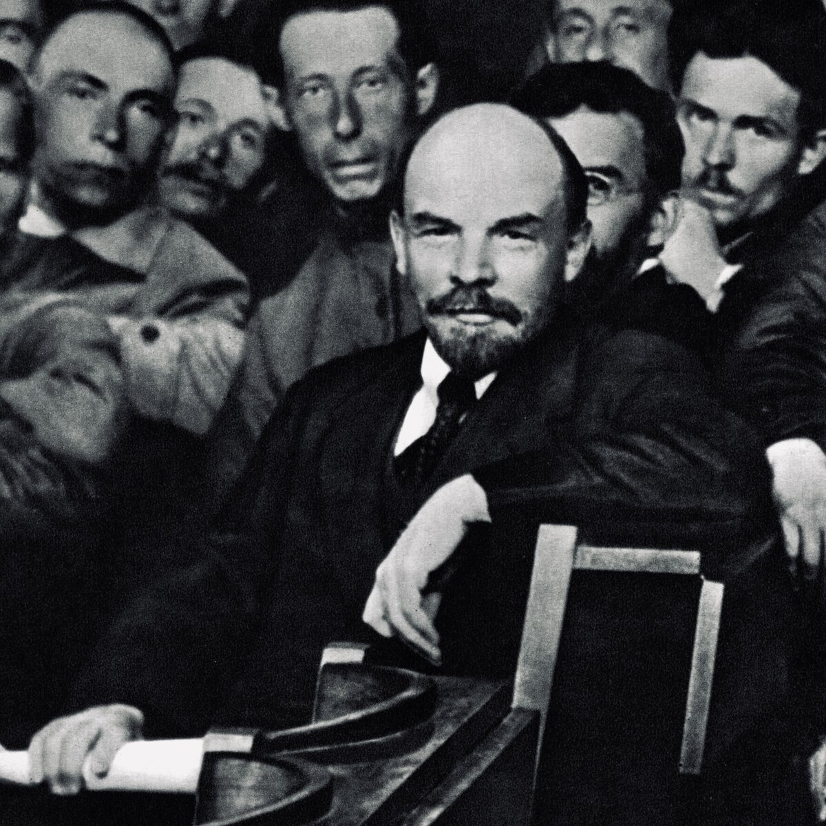 2 революции ленина. Ленин 1917.