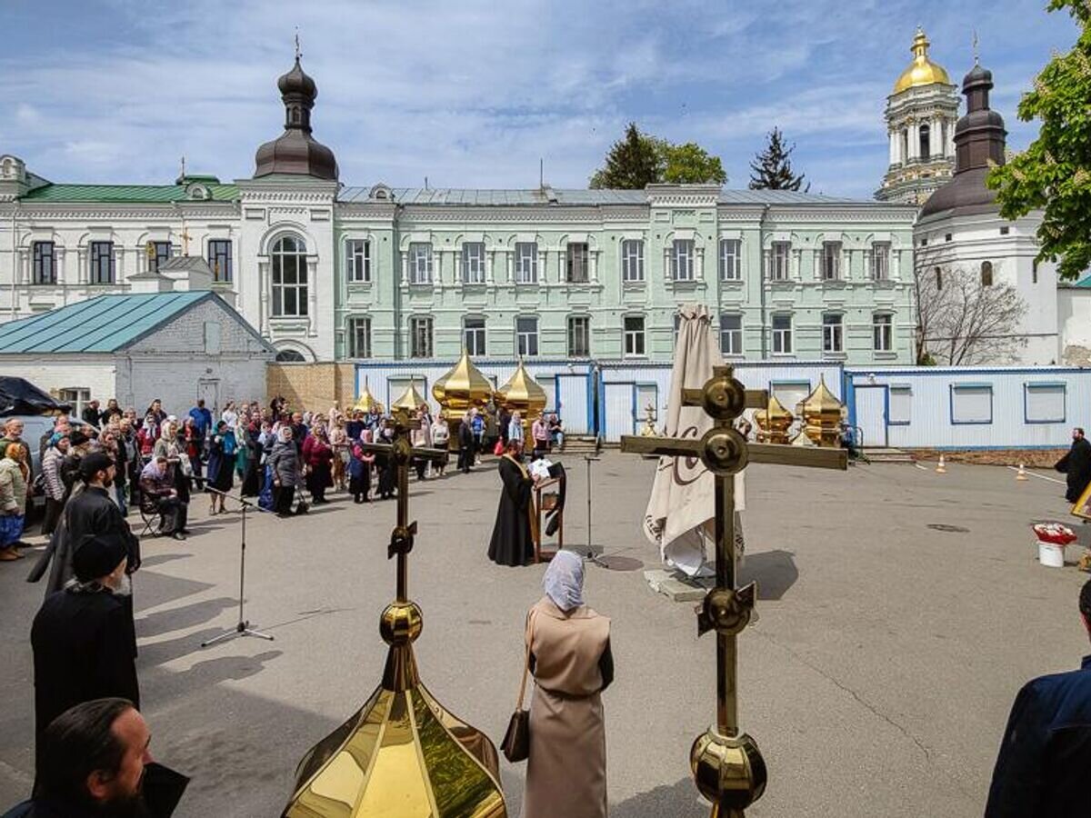 киево печерская лавра внутри храма