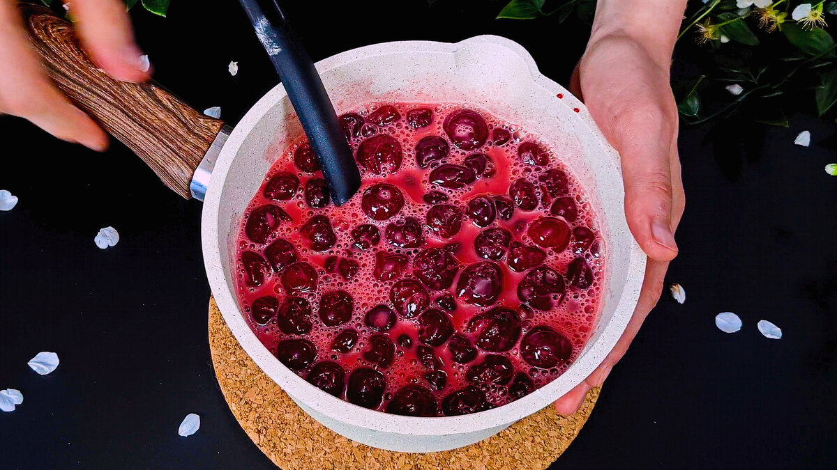 Вишневый джем.