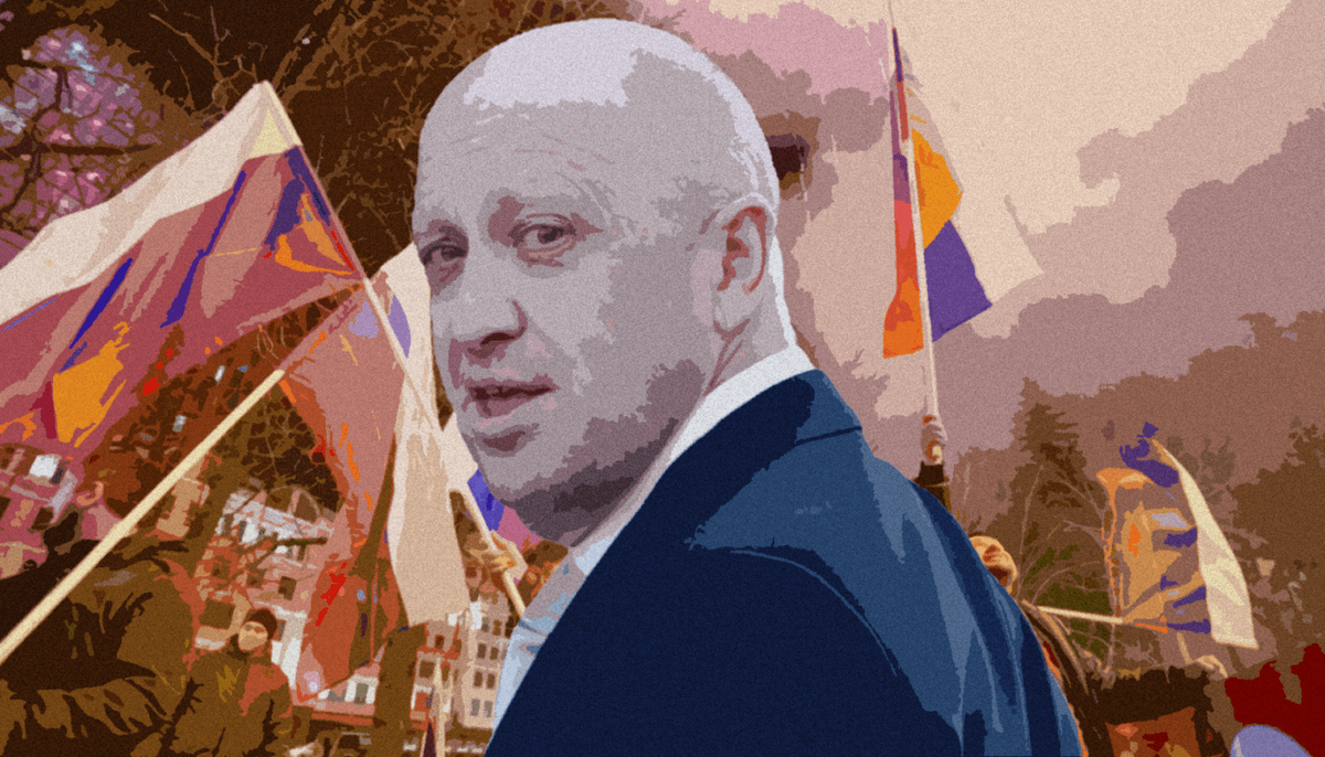 Сам Евгений Викторович не особо любил распространяться о своей семье. Точно известно, что помимо двух дочерей у него с супругою Любовью был сын по имени Павел, рожденный в 1996-м году.-3