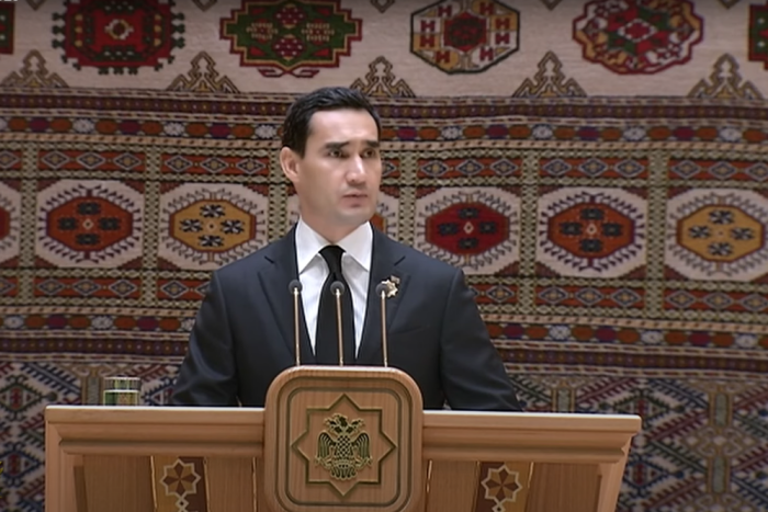 Источник фото: скриншот с телеканала Алтын Асыр