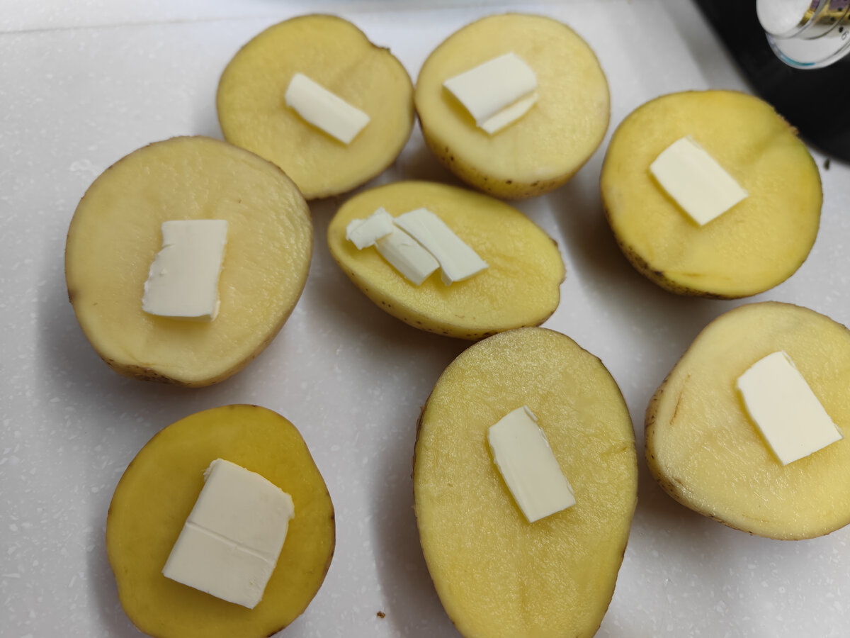 Запеченный картофель с беконом и сыром