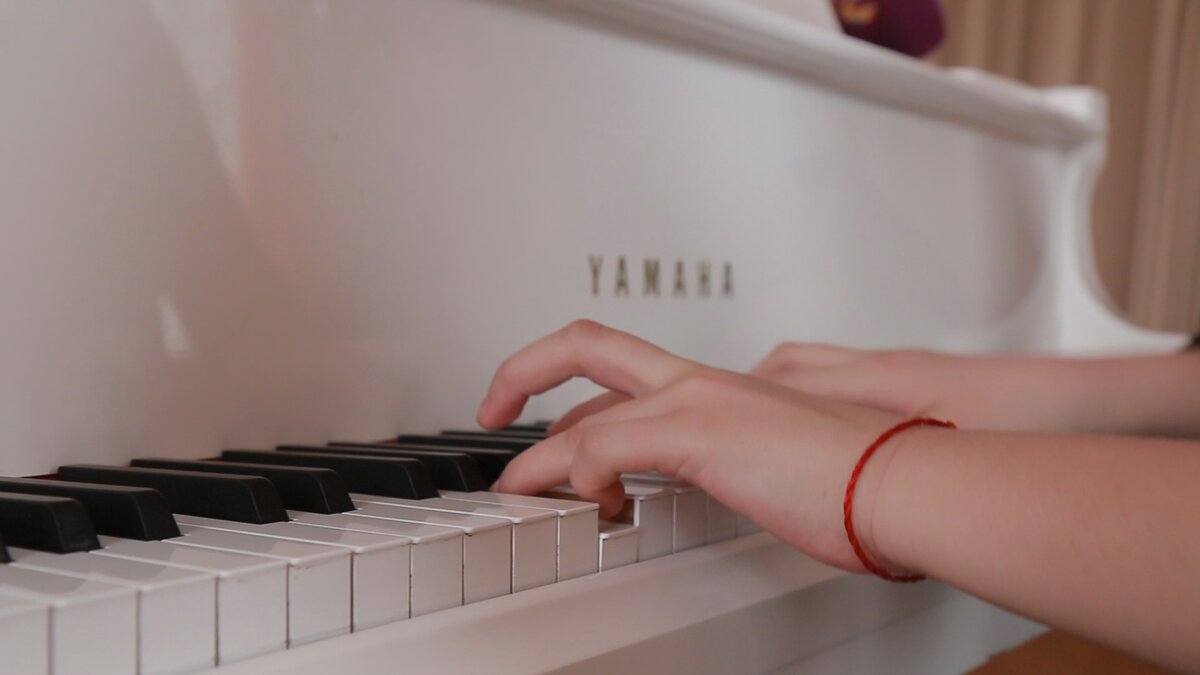 Фортепьяно — Дашин инструмент. Начиналось всё в 6 лет, с увлечения. А сейчас, благодаря педагогу переросло в серьёзную деятельность. За плечами у молодой музыкантки премия Молодые дарования России и серебряная медаль на 17 молодёжных Дельфийских играх. В Давлеканово она поедет с 2 произведениями: "Кордова" Альбениса и Скрецо №1 Балакирева.