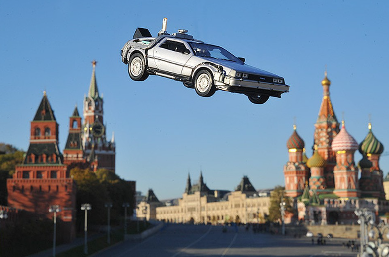 Машина будущего уже над Москвой. Что-то будет...