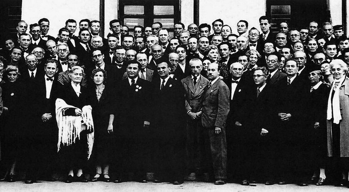 ЭВАКУИРОВАННЫЕ В ТАШКЕНТ ЛИТЕРАТОРЫ. ФОТО С САЙТА MYTASHKENT.UZ