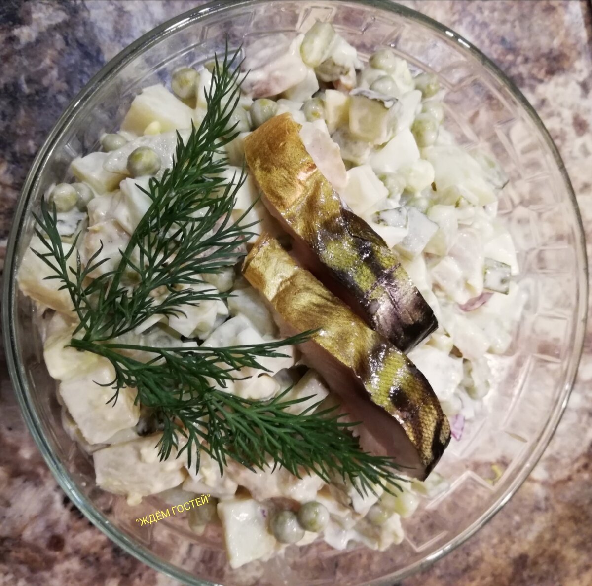 салат из рыбы горячего копчения фото