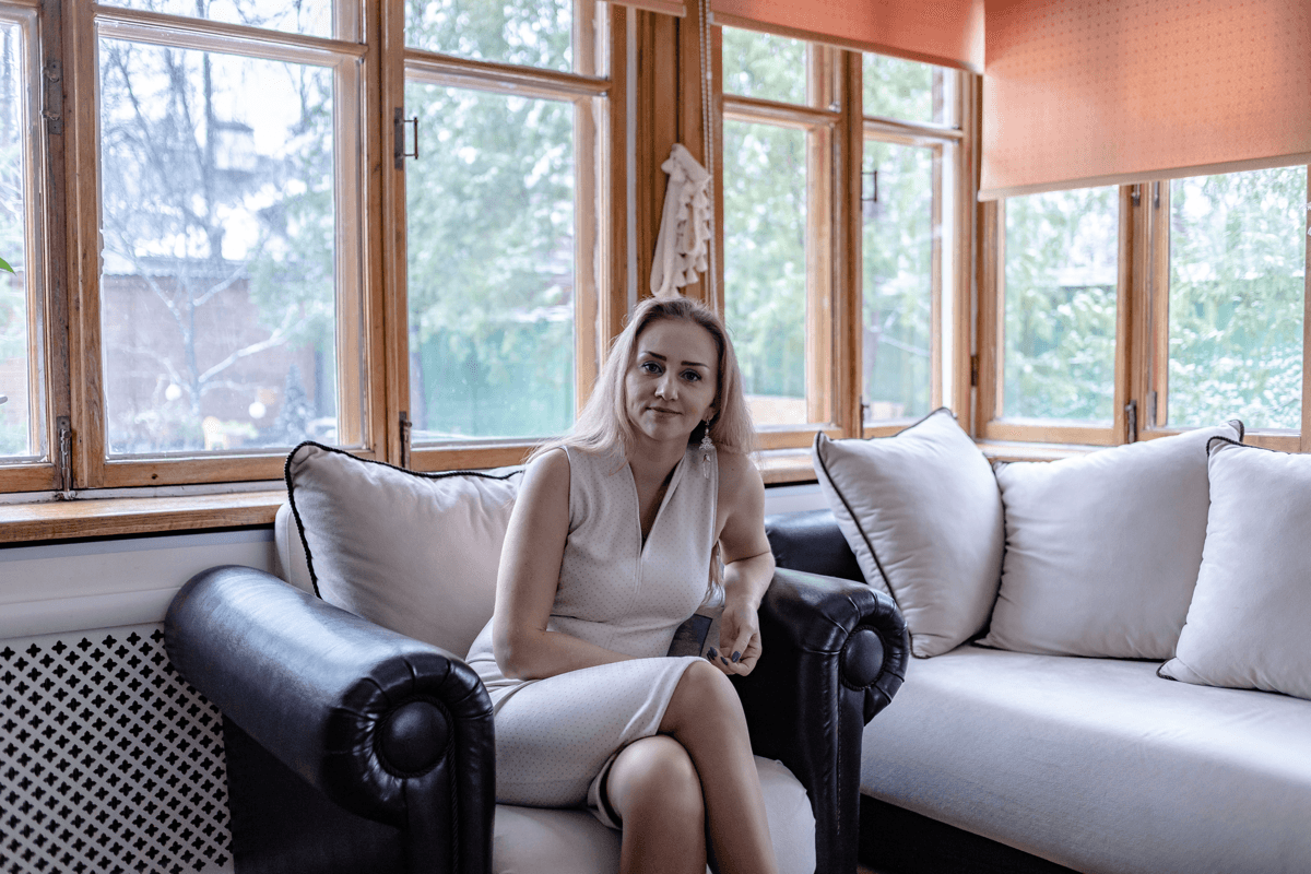 Елена Арлен, художница, ювелир и нынешняя владелица дома