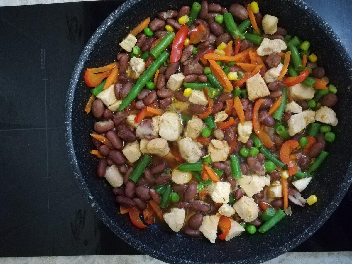 Куриное филе с овощами