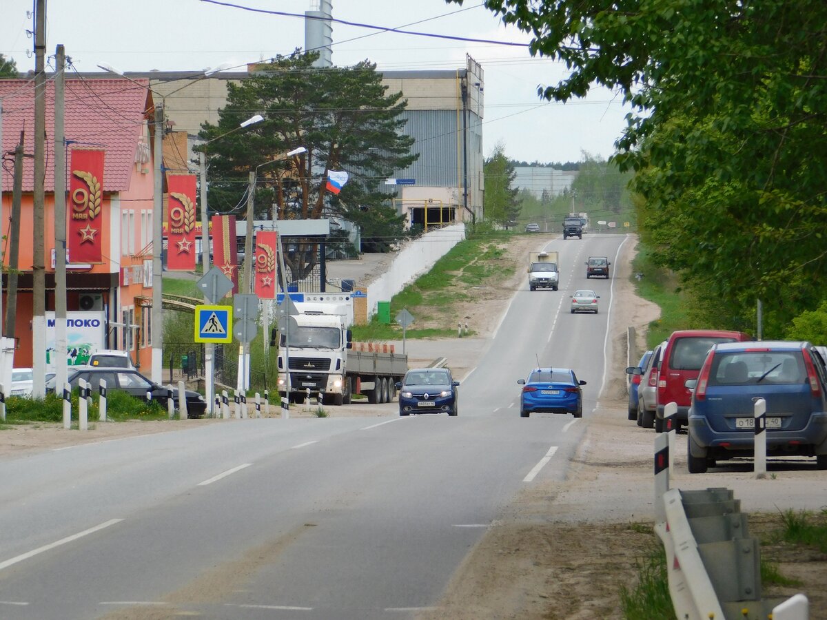 Пятовский калужская. Товарково Калуга. Товарково берег угры. Поселок Товарково Калужская область. Поселок Пятовский Дзержинский район Калужская область.