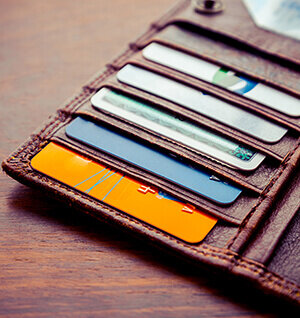 Воспользовавшись кредитным плечом, вы можете совершать сделки как на повышение актива, так и на понижение.