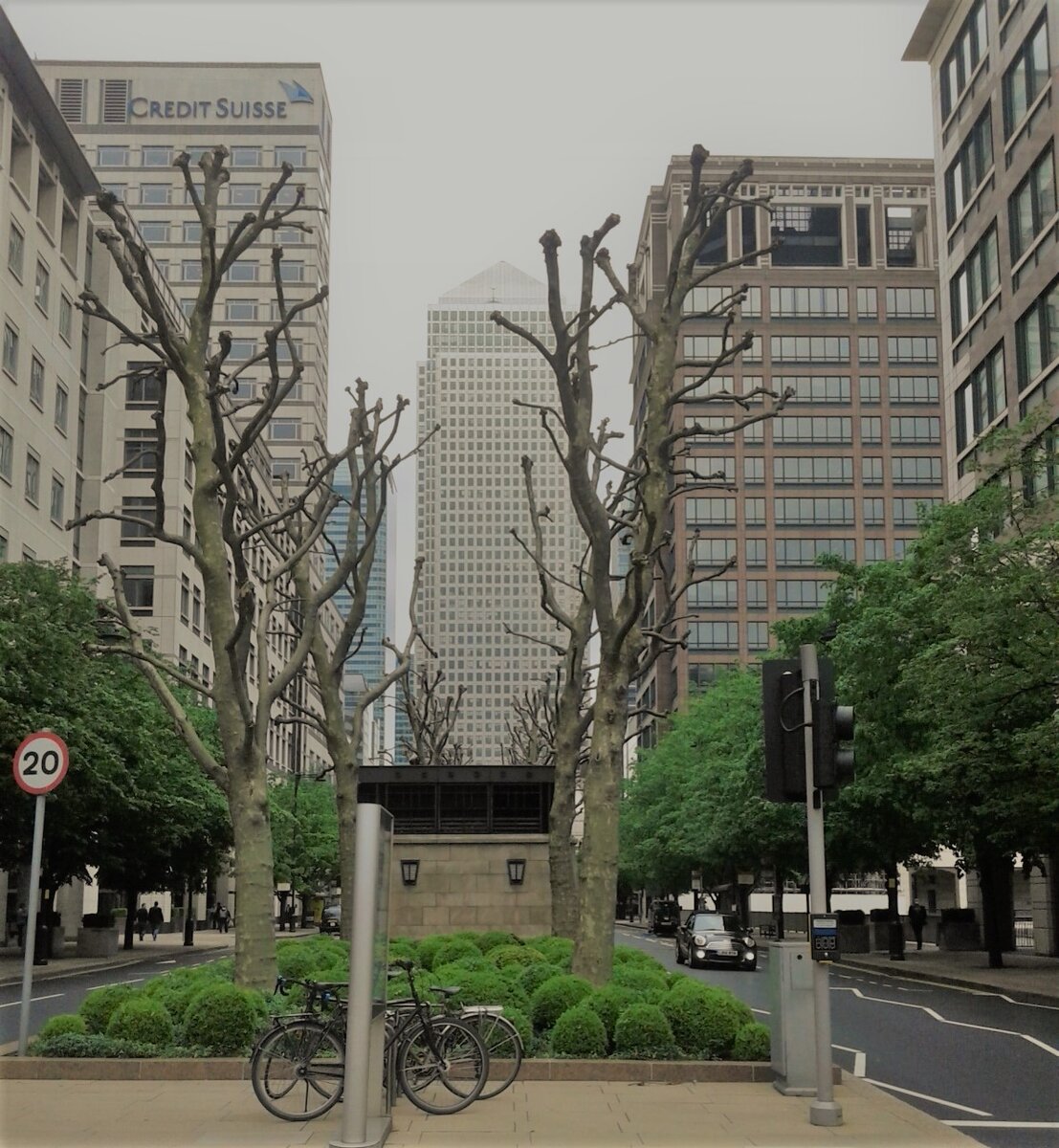 Лондон. Район Canary Wharf . Фото из личного архива