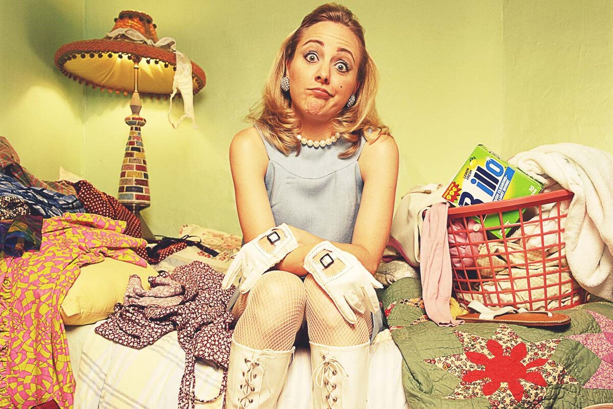 Если и есть у вас такая вещь, которая стала реликвией, например, туфли, в которых вы ходили на первое свидание к мужу, так и быть – оставьте. Но не более двух-трех таких предметов. 