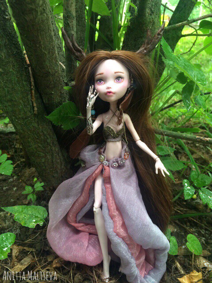 Моя первая бедняжка Дракулаура , которой досталось от меня больше всего