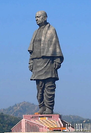 Источник:https://en.wikipedia.org/wiki/List_of_tallest_statues