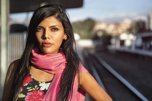 Иметь смелость действовать так, как вы считаете правильным, в своей же жизни - очень важно для чувства счастья.