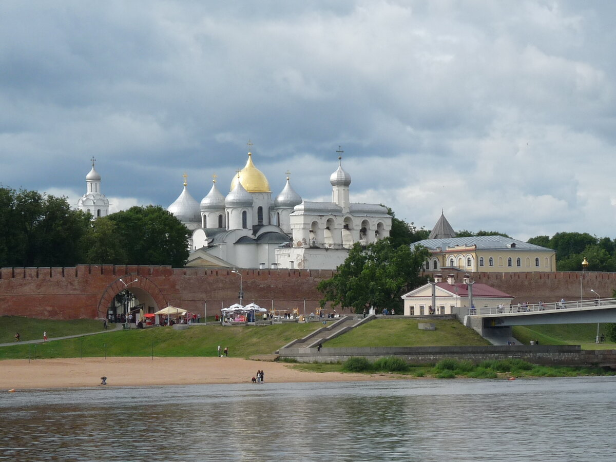 великий новгород река