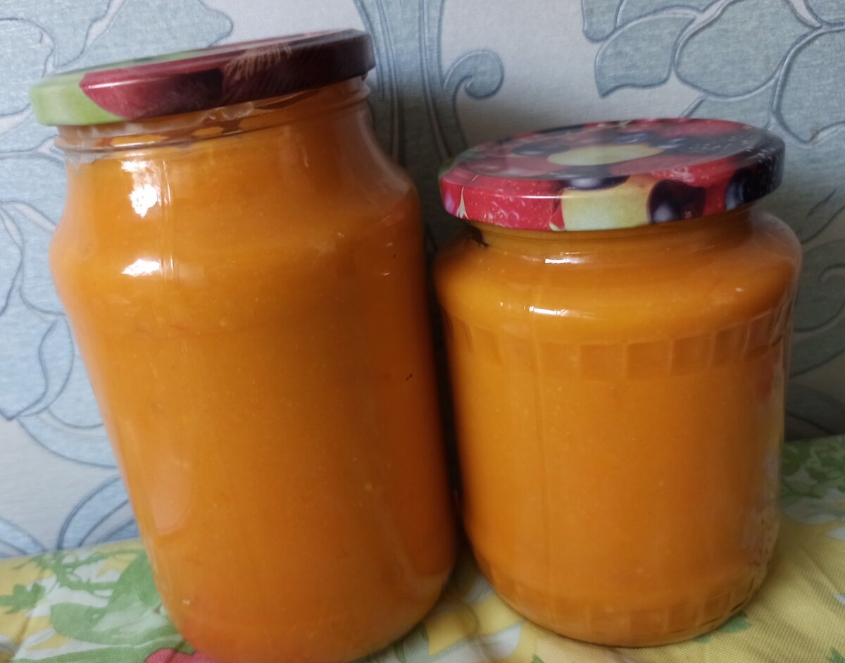 Икра кабачковая карабуэль. Кабачковая икра с майонезом консервация на зиму. Кабачковая икра в банках. 5 кг моркови томатная паста. Кабачковая икра в банке на зиму.