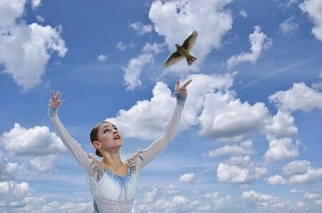 Коллаж создан автором канала. Источник фото А. Косторной - официальная группа Алёны Косторной в "ВКонтакте" kostornaiateam